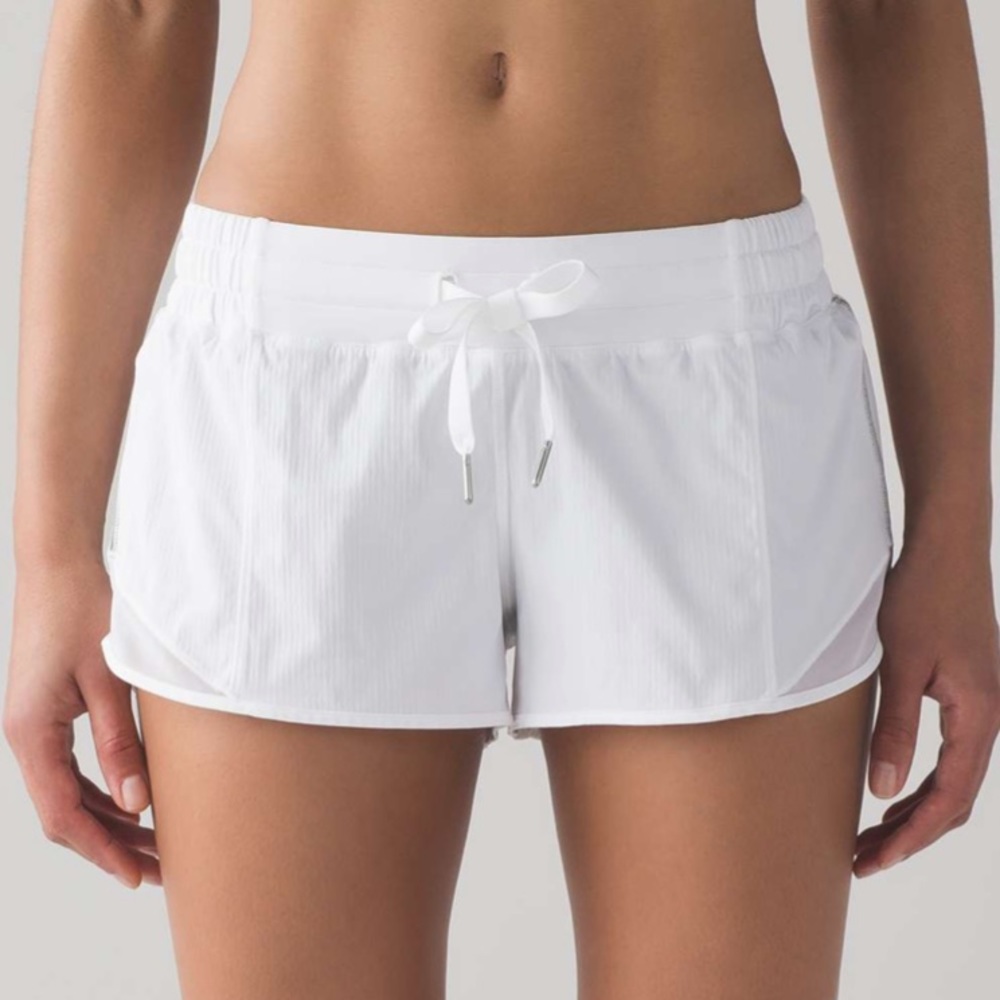 Lululemon Hotty Hot Short 2” with Drawstrings